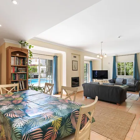 וילה Rolas - Beautiful 5 Bed With Pool And Aircon 3 Min To