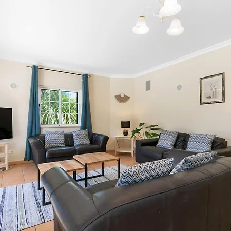 Rolas - Beautiful 5 Bed With Pool And Aircon 3 Min To